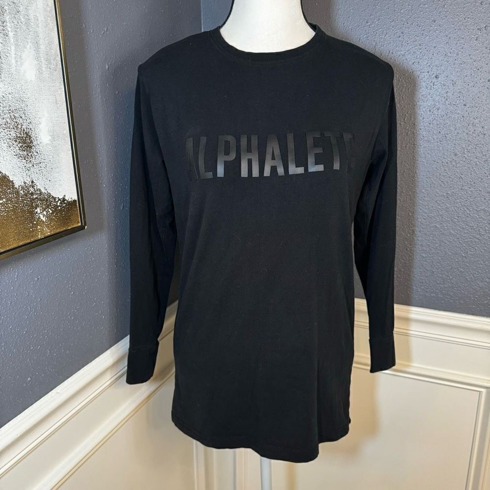 Alphalete Logo Performance Long Sleeve Shirt